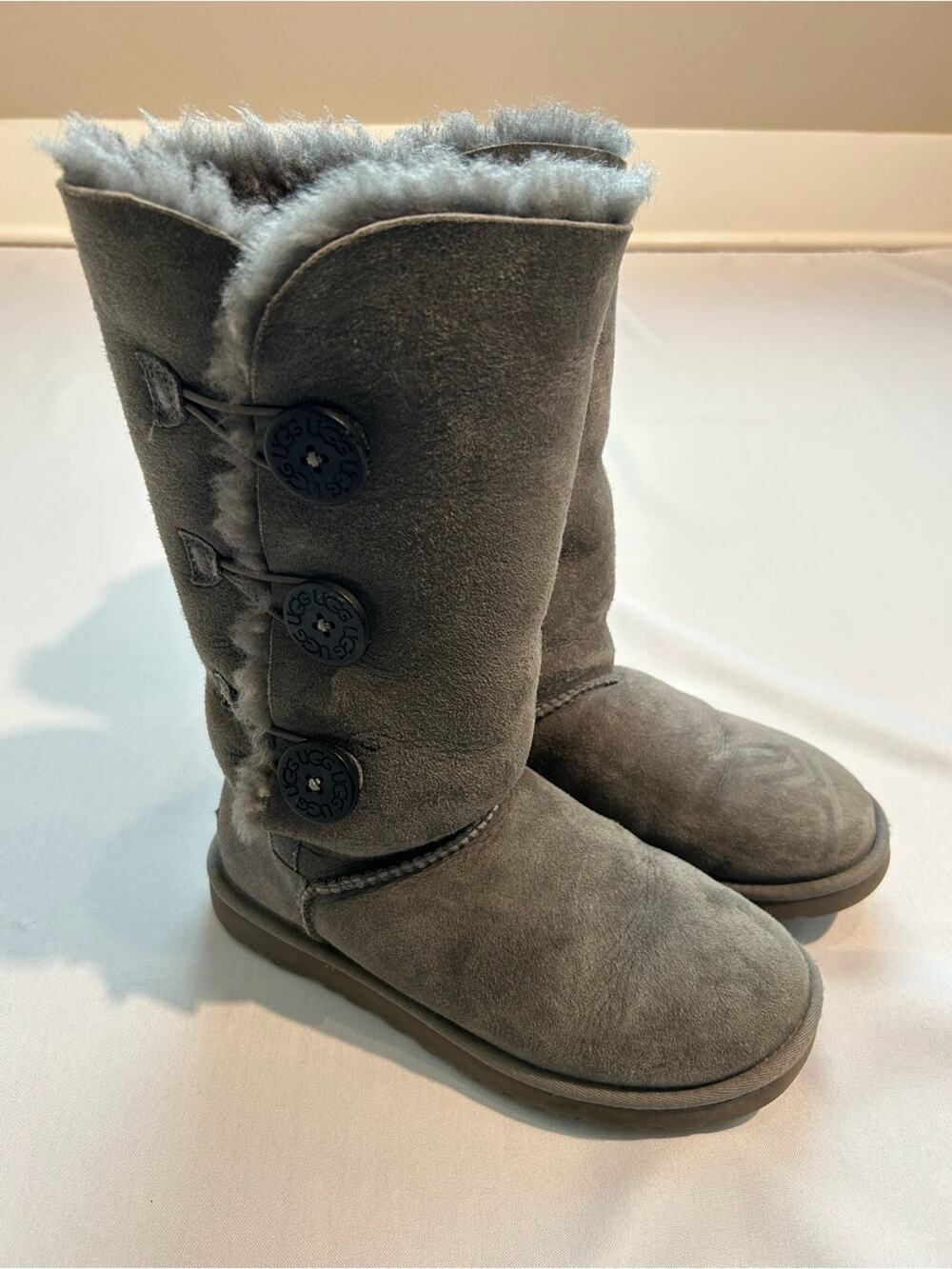 UGG Bailey Triple Button Boots Grey Size 6